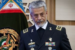 الادمیرال سیاری: تجاهل التهدیدات سیجعلنا نتفاجأ على الصعید التکنولوجی

