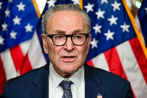 شومر یصف التصعید مع إیران بـ"الخطیر جداً"
