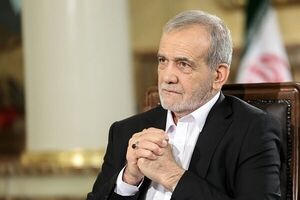 بزشکیان: نحن مستعدون لإزالة أی عقبات محتملة أمام تسهیل التجارة والاستثمار مع طاجیکستان

