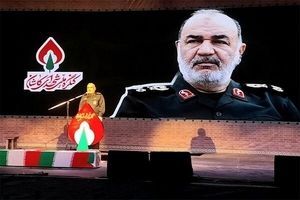 اللواء سلامی: لا یمکن لأی قوة أن تقهر الشعب الإیرانی

