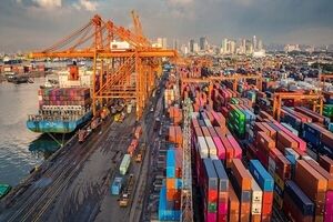 إیران تحقق زیادة بنسبة 19% فی قیمة التجارة مع دول الجوار

