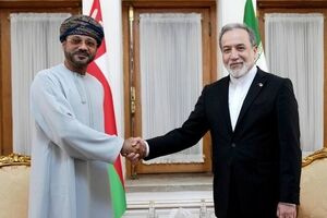 عراقجی یستقبل وزیر خارجیة عُمان
