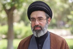 قائد الثورة: للسلطة القضائیة مکانة لا تضاهى لتحریک سائر قطاعات النظام
